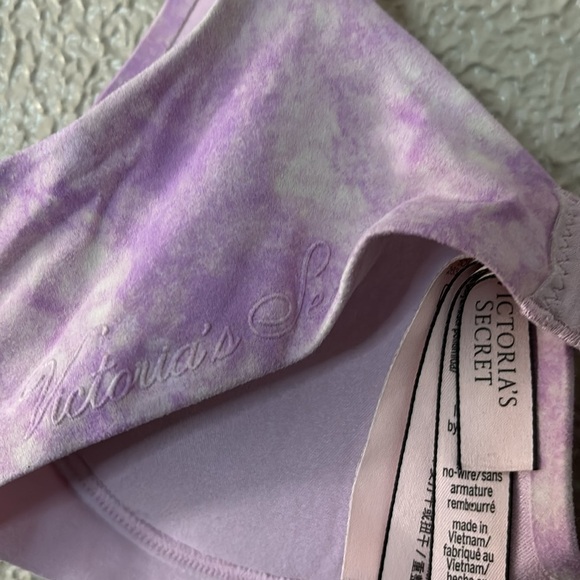 Women’s Victoria Secret Purple Tie Dye Wireless Padded Push Up Bra, 32B - Picture 4 of 6